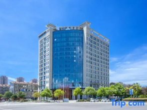 Mr. Whale Hotel