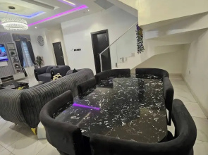 Luxury 5 Bedrooms Duplex With Swimming Pool