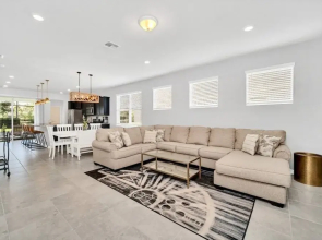 5 Bedroom Resort 5 bath Pool Home With Spa! 5 Villa by RedAwning