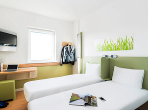 ibis budget Leeds Centre Crown Point Road