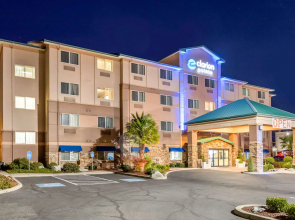 Clarion Pointe Medford