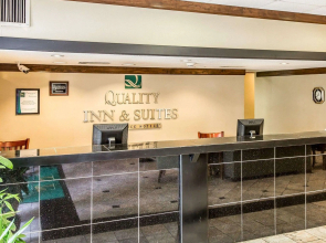 Quality Inn & Suites Conference Center Statesboro Historic District