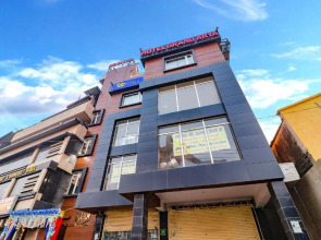 Fabhotel Grand Arya
