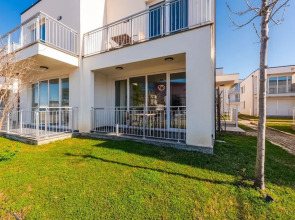 Coastal Haven Talea in Tale