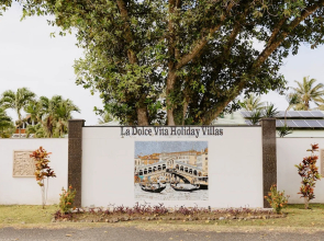 La Dolce Vita Holiday Villas