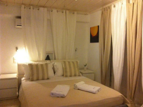 Marina View Studios & Apartments