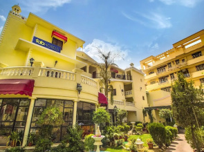FabHotel Sugan Niwas Palace Bani Park