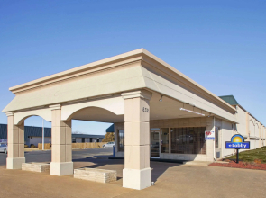 Days Inn by Wyndham Salina South