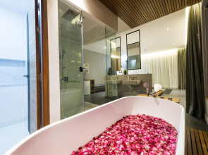 The Gallery Hotel Nai Harn