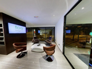 Flora by Crossroads Hotel