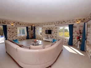 Villa Mavin