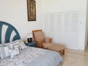 Luxury Beachfront Condo in Royal Sunset Fishermens Resort spa