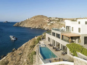 Waterfront Villa With Private Pool