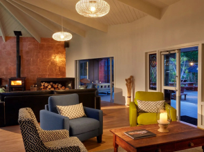 Awaroa Lodge