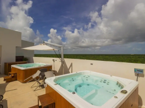 Wonderful Stylish 2BR Apartment PDC Insta-worthy Swimming Pool Jacuzzi Amazing Amenities, Playa del Carmen