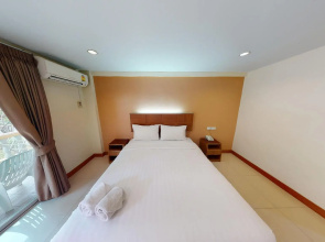 Twin Palms Resort
