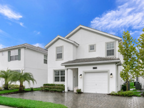 Amazing Storey Lake 5 Bedroom 5 Bathroom 4778Kcc