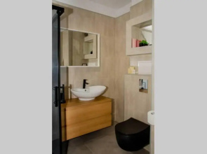 Super luxurious & spacious designer apartment.