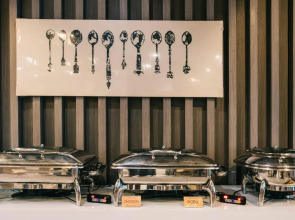 iCheck inn Central Patong