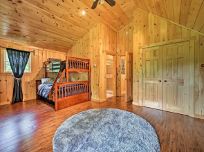 Private Chester Home w/ Deck, Mins to Skiing!