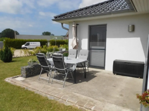 Spacious Apartment with Garden near Sea in Kröpelin