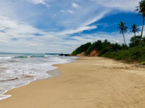 Surf House Matara
