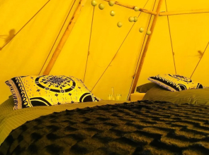 Aurora Glamping By The Whales