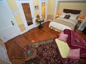 Clayburn Village Bed and Breakfast
