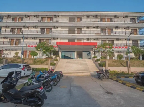 RedDoorz near Living Plaza Balikpapan