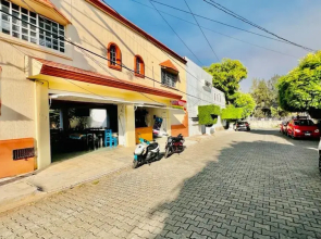 Taj Mahal Hostal And Restaurant