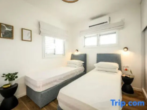 Ramat Hasharon Chic Peaceful Stay