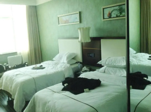 Leju Hotel (Jiaozuo Dongfanghong Square)