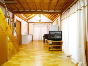 Pyeongchang Eomeonipumsok Maeul Pension