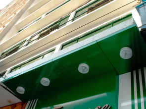 Turrance White Hotel