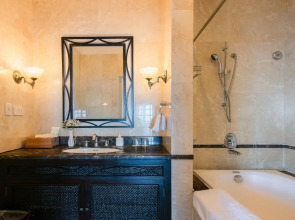 Sunrise Nha Trang Beach Hotel & Spa