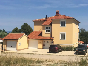 Apartments Mara Liznjan