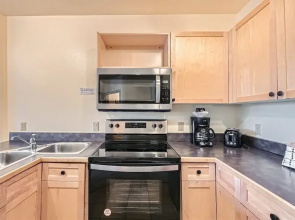 8309 Silver Mill 2 Bedroom Condo by Redawning