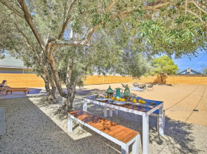 Modern Joshua Tree Bungalow With Fire Pit & Bbq!