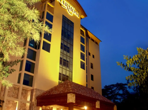 Harmoni Suites Hotel