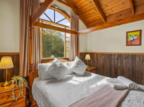 StayAU 1BR Rustic Picturesque Cottage