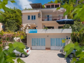 Stunning Home in Podstrana With Wifi and 1 Bedrooms