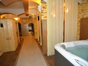 Sala Bankietowa i Pokoje Gościnne