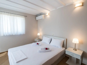 Lefkogea Villas