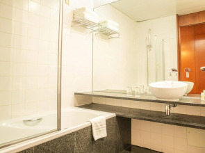 Courtyard by Marriott Boston-Cambridge