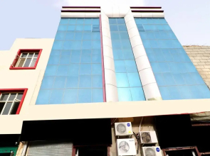 Hotel Red Velvet Inn by OYO Rooms