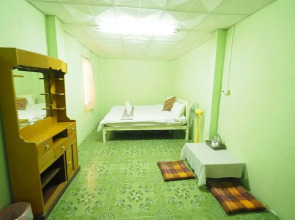 Ram Yai Homestay - Hostel