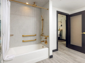 The Godfrey Hotel Hollywood