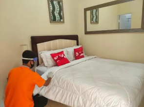 Bogor - Beautiful Room for 2 With Ac