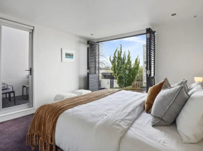 Central Executive Parnell Designer Home