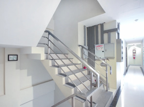 OYO 75321 Gemma Patong